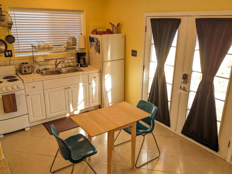 Guesthouse W/ Private Access And Patio Tucson Dış mekan fotoğraf